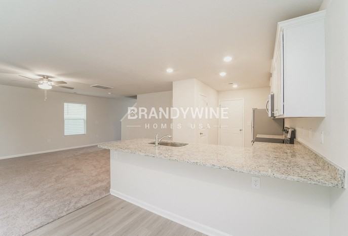 8425 Deerwood Rd - Photo 7 of 21