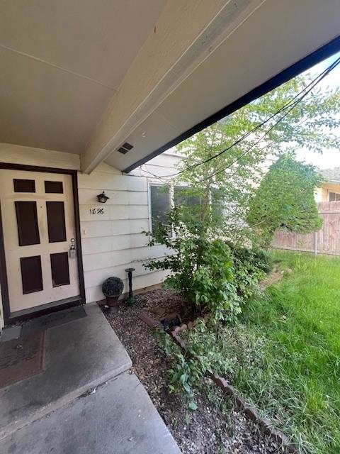1896 N Allumbaugh St - Photo 4 of 36