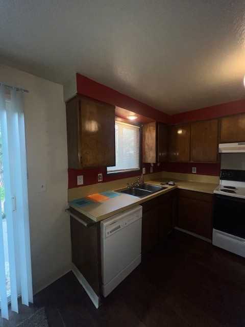 1896 N Allumbaugh St - Photo 6 of 36
