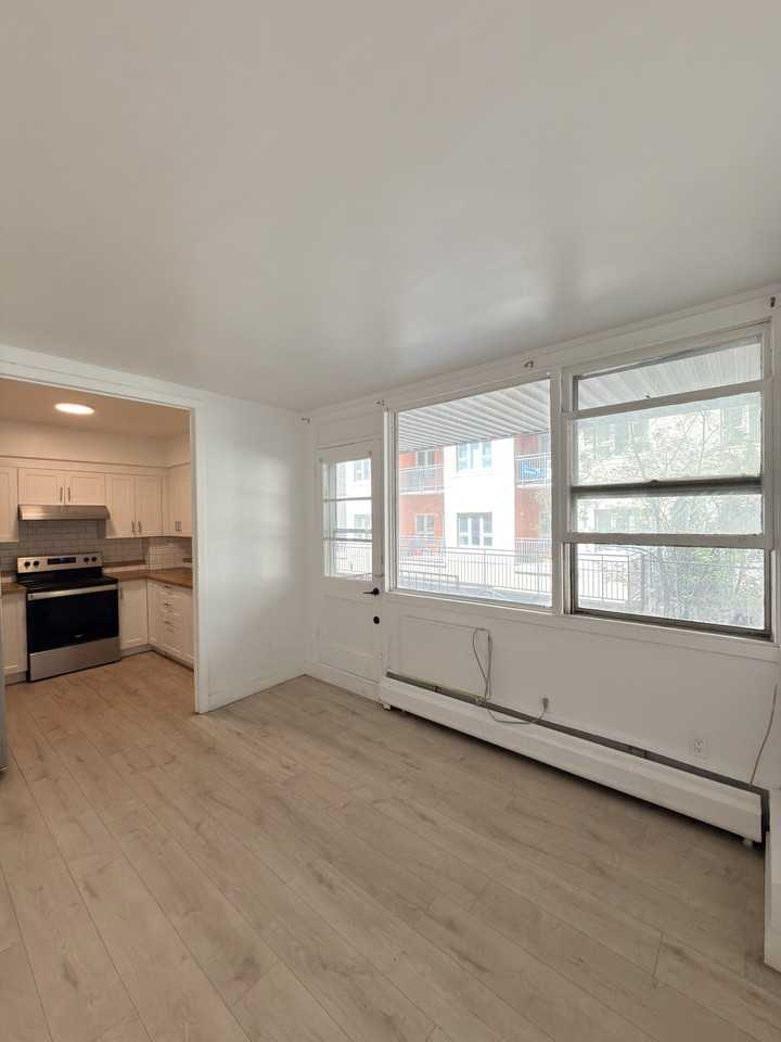 125 Avenue Dorval #102 - Photo 2 of 10