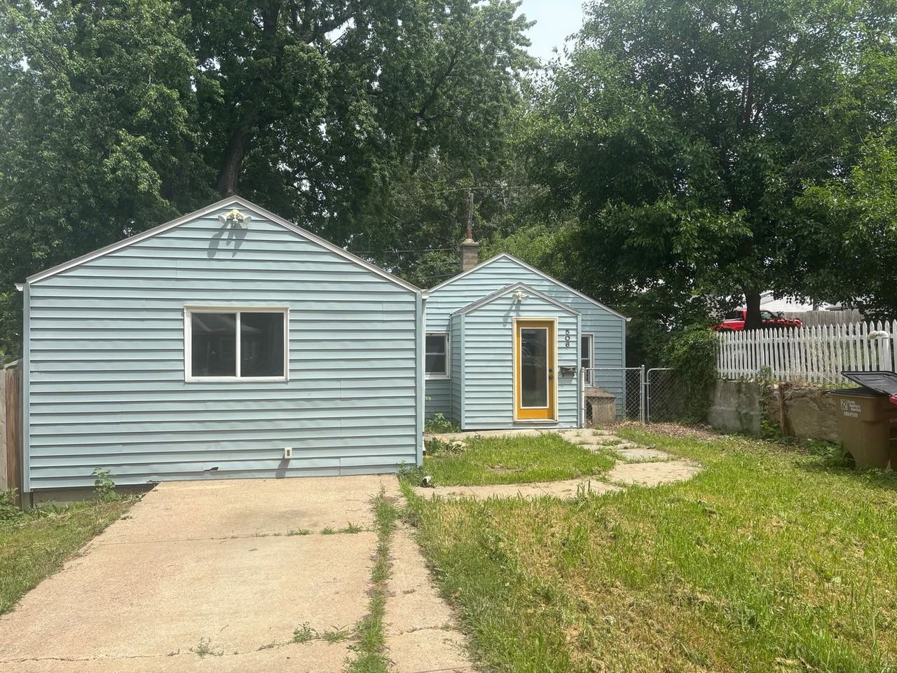 506 N French Ave - Photo 2 of 4