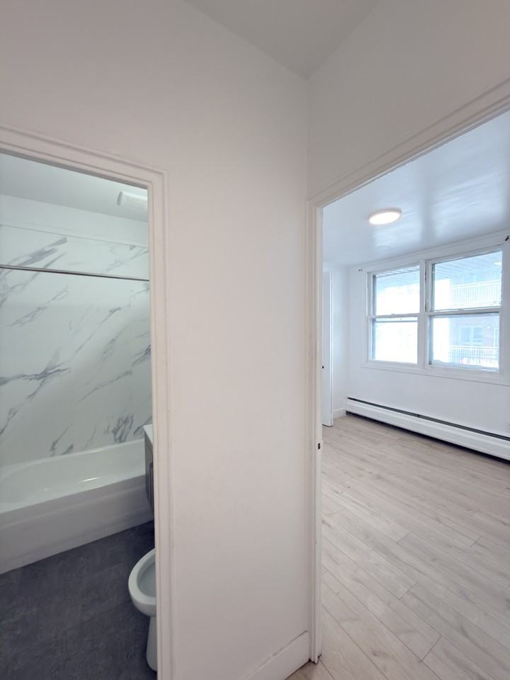 125 Avenue Dorval #102 - Photo 7 of 10