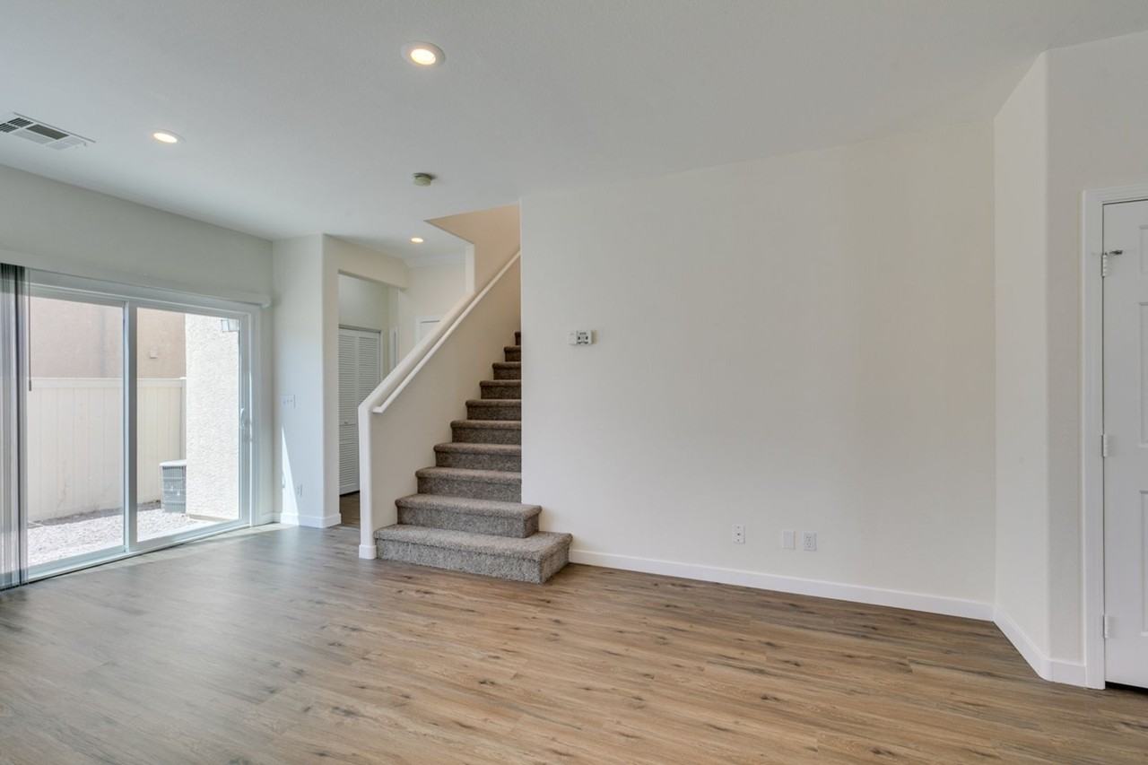 892 Blue Rosalie Pl - Photo 6 of 42