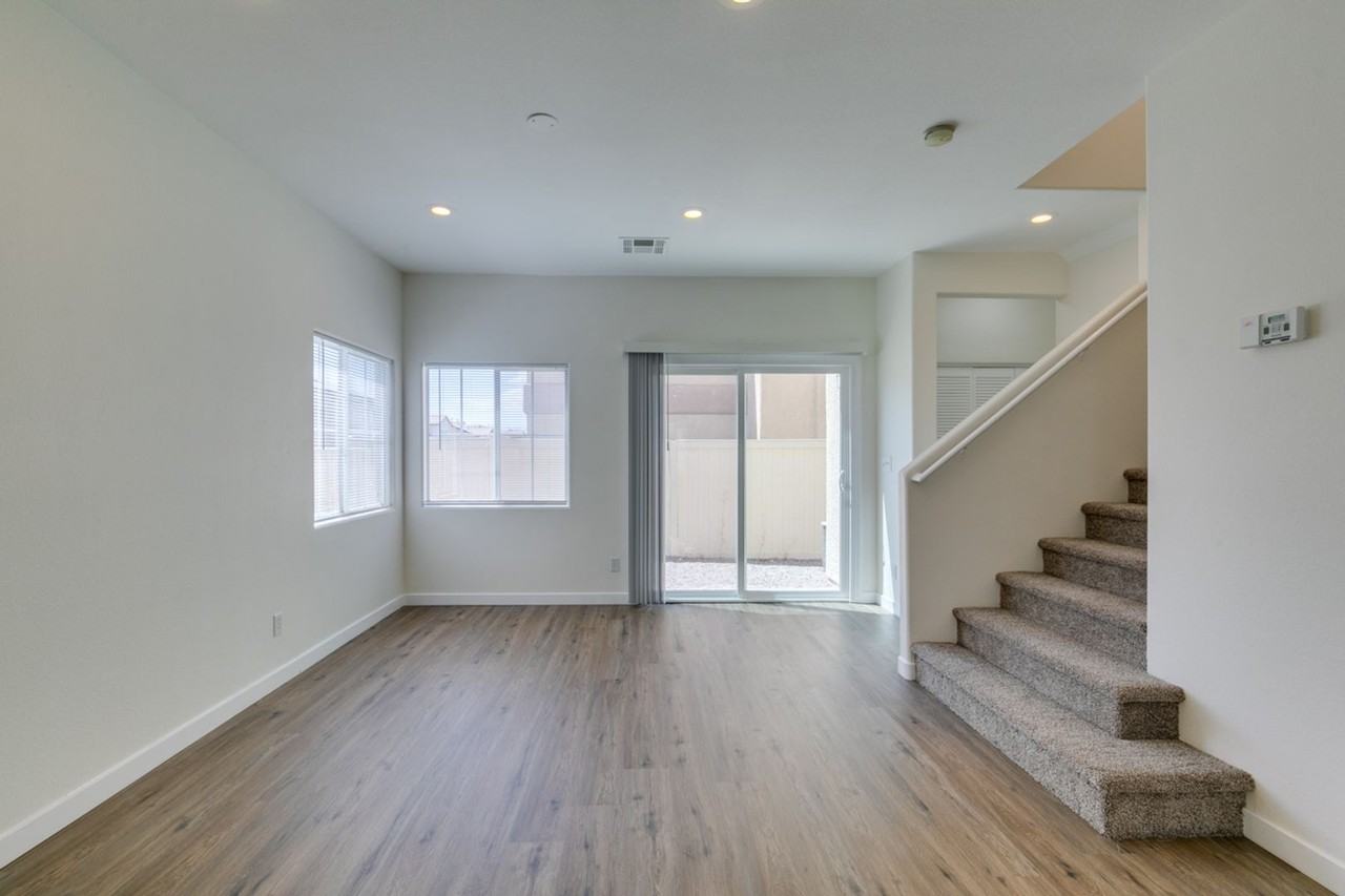892 Blue Rosalie Pl - Photo 7 of 42