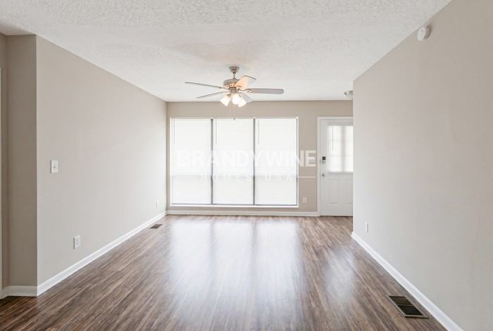 4503 Anvers Blvd - Photo 5 of 22