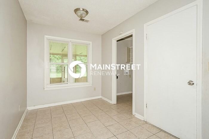 4816 Allrand Rd - Photo 5 of 19