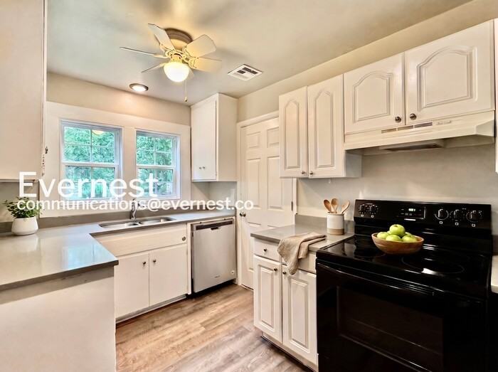 802 N Birch St - Photo 3 of 25