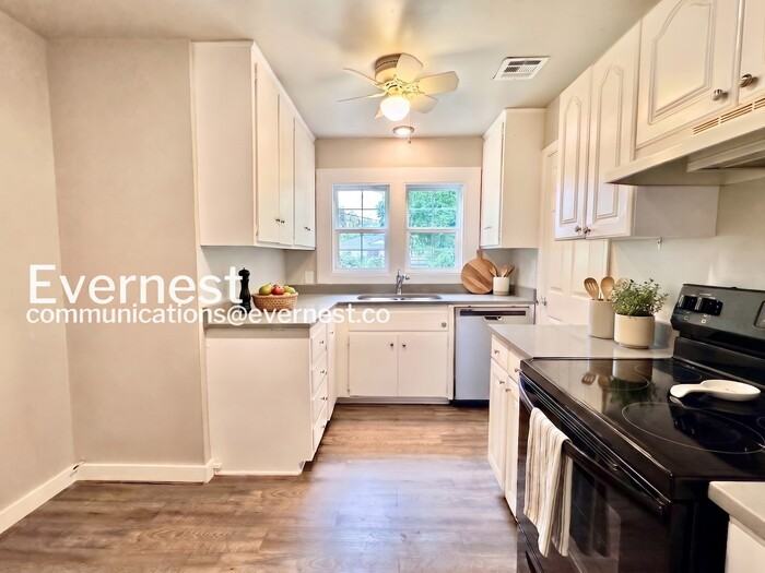 802 N Birch St - Photo 6 of 25