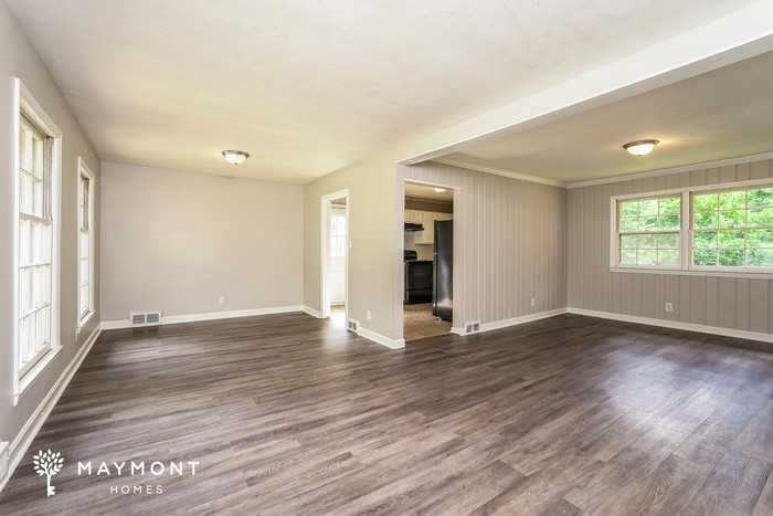 2326 Kaywood Ln - Photo 7 of 16