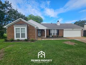 4047 Royalcrest Dr - Photo 1 of 1