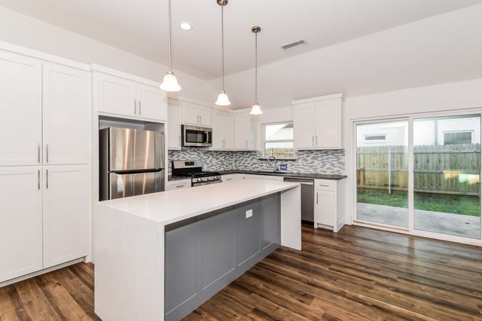 3007 Dalton St - Photo 7 of 14
