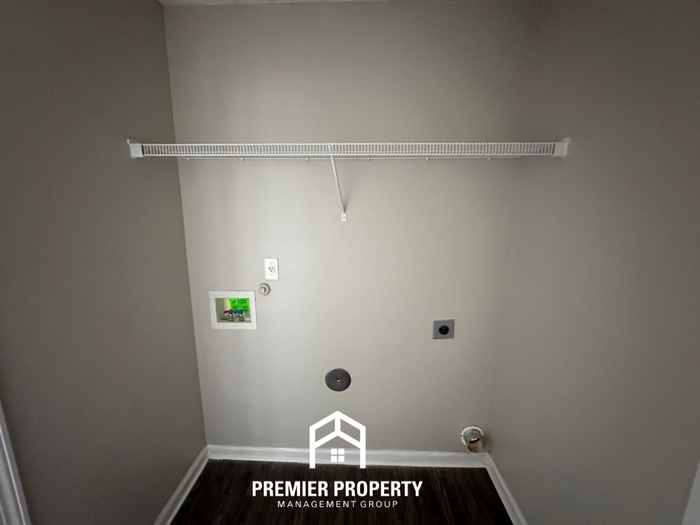 10088 Chariden Dr - Photo 5 of 19