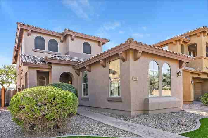3093 S Joshua Tree Ln - Photo 4 of 17