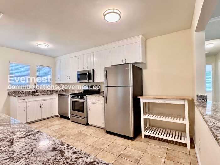 2535 S Pittsburg Ave - Photo 3 of 25