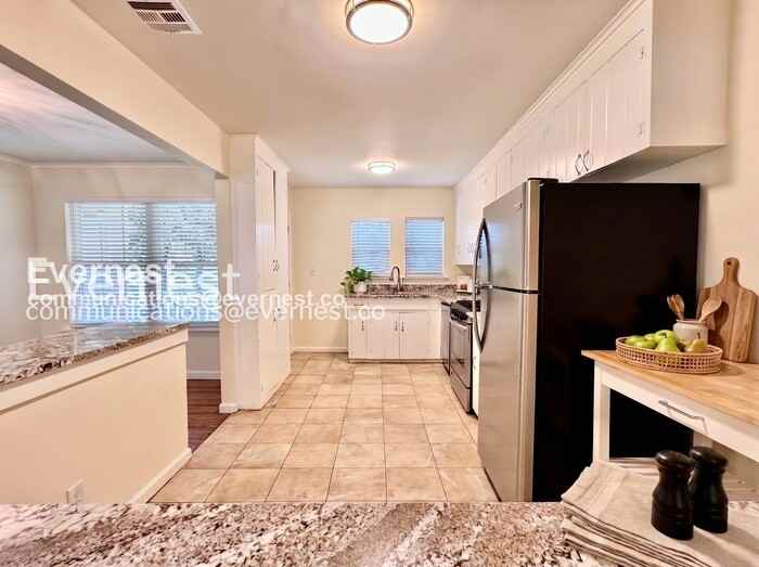 2535 S Pittsburg Ave - Photo 4 of 25