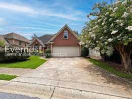 featured image of 4706 Woodlawn Ct Ne