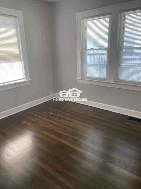 578 S Oxford Ave - Photo 4 of 5