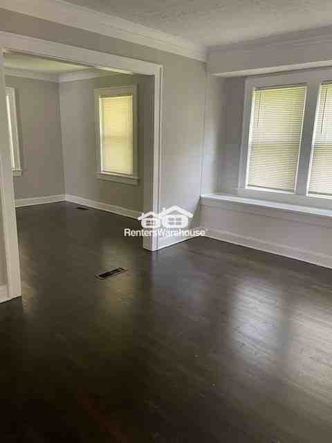 578 S Oxford Ave - Photo 5 of 5