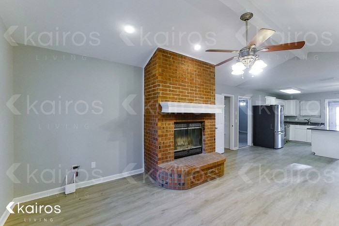 3807 S Williams St - Photo 4 of 20