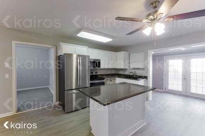 3807 S Williams St - Photo 6 of 20