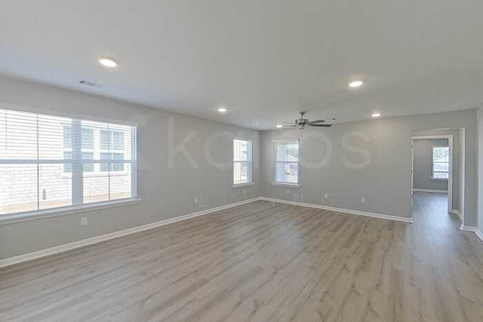 117 Denise Dr - Photo 2 of 21