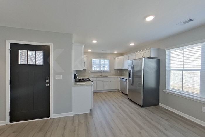 117 Denise Dr - Photo 5 of 21