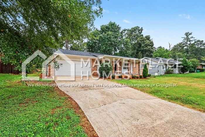 3713 Stanford Cir - Photo 4 of 30