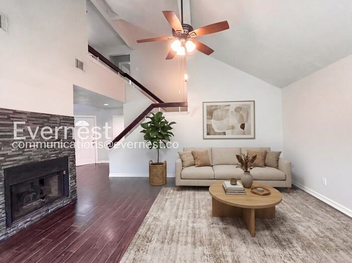 7842 Royan Dr - Photo 4 of 34
