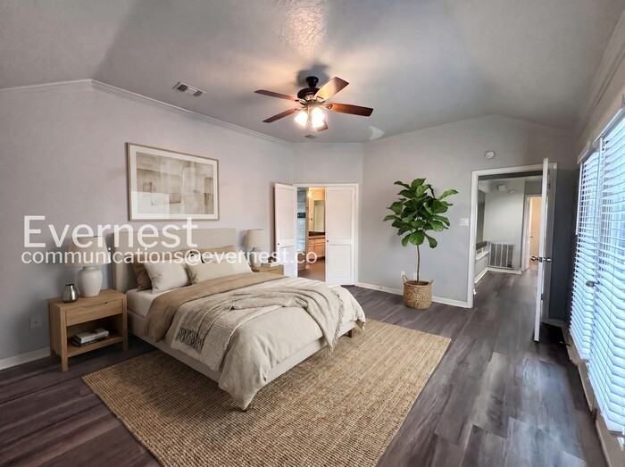 7842 Royan Dr - Photo 6 of 34