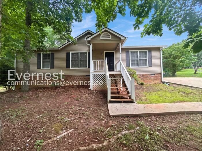 198 Poplar Point Dr - Photo 2 of 25