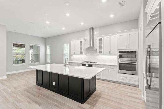 1011 Seagrape Dr - Photo 6 of 28