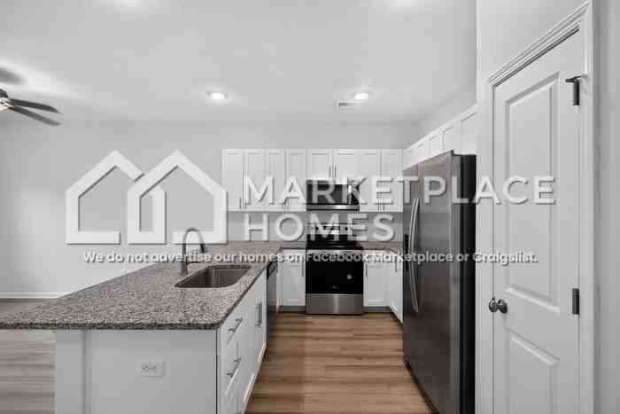 3053 Hearthstone Way - Photo 7 of 34