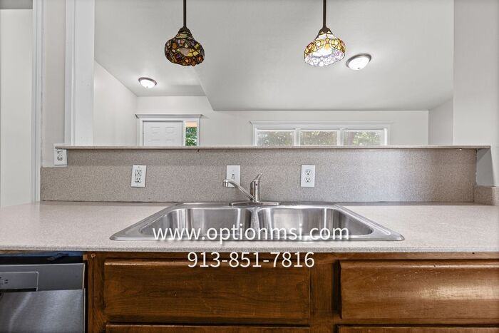 403 Shawn Dr - Photo 4 of 29