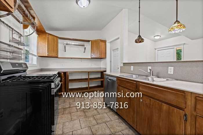 403 Shawn Dr - Photo 7 of 29