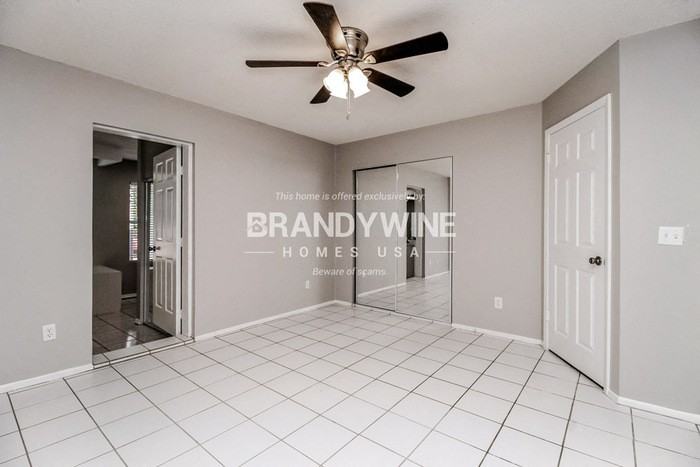 6311 Fortune Ln - Photo 3 of 15