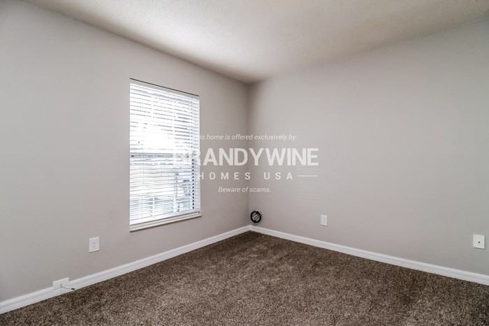 6311 Fortune Ln - Photo 5 of 15