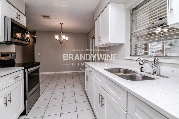 6311 Fortune Ln - Photo 7 of 15