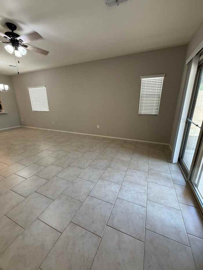 125 E Calle Vivaz - Photo 5 of 34