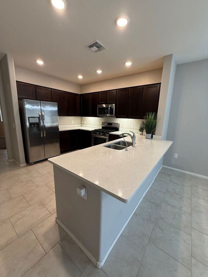 125 E Calle Vivaz - Photo 7 of 34