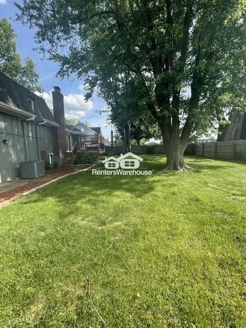 12324 Bennington Ave - Photo 3 of 9