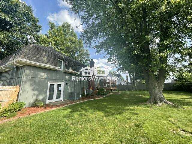 12324 Bennington Ave - Photo 4 of 9