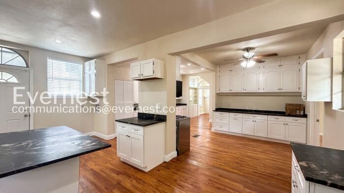 128 E Summit Ave - Photo 4 of 39