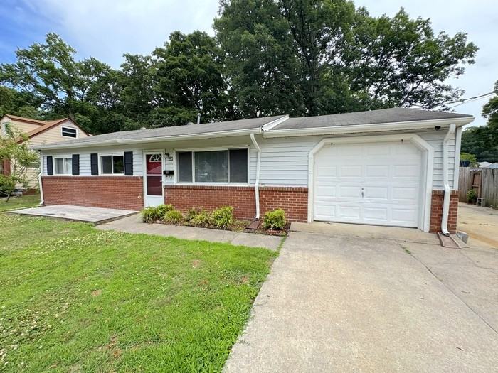 428 Brian Ave - Photo 3 of 5