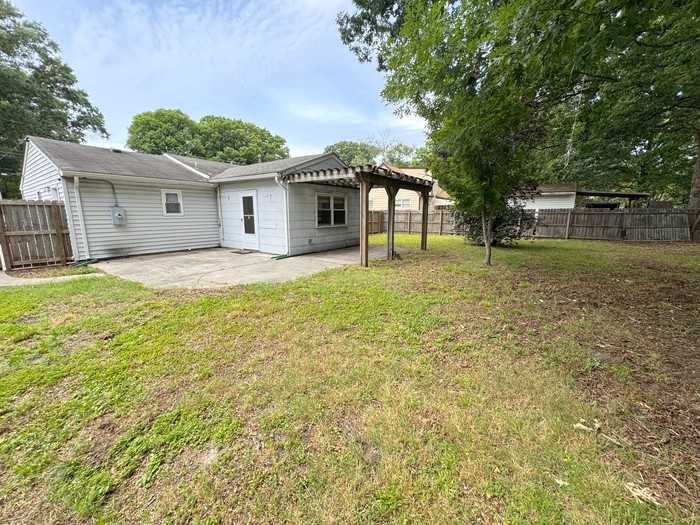 428 Brian Ave - Photo 5 of 5