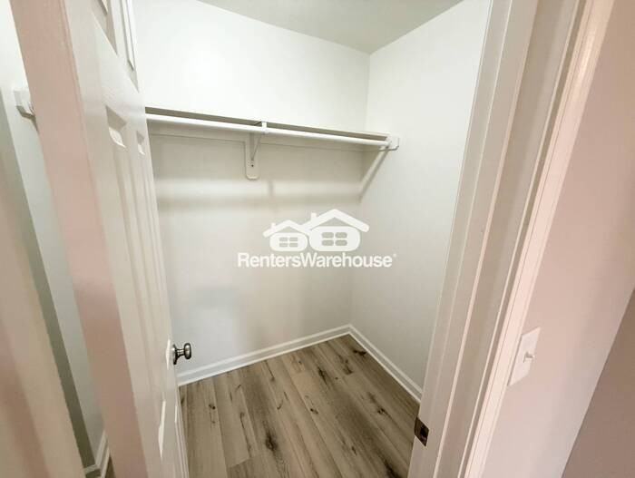 6907 Floyd St - Photo 5 of 28