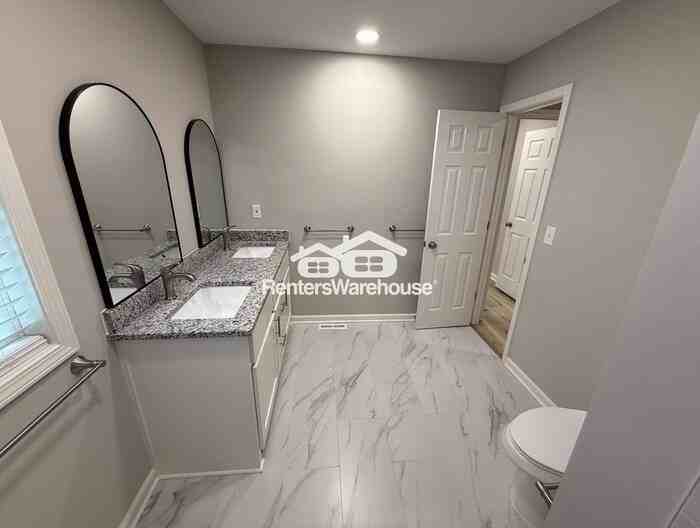 6907 Floyd St - Photo 6 of 28