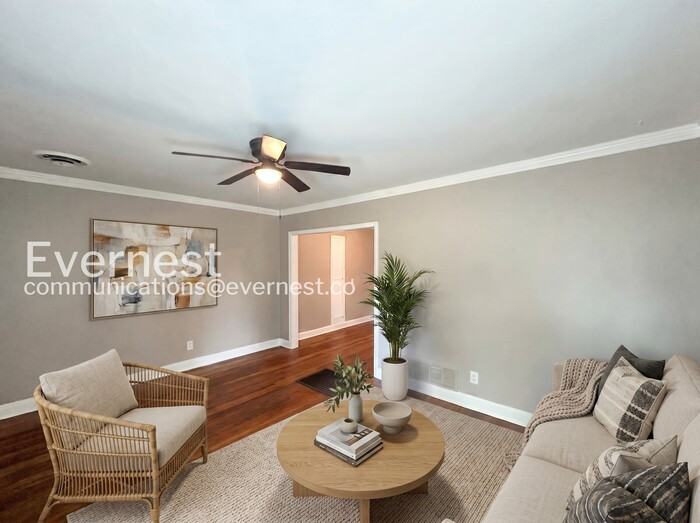 3376 Spottswood Ave - Photo 3 of 21