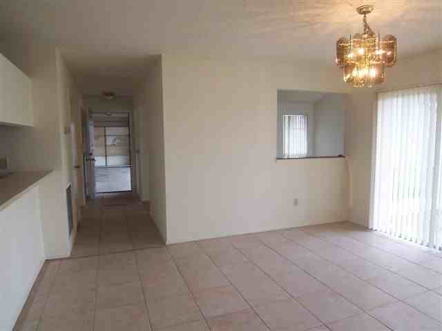 10819 Venice Cir - Photo 2 of 12