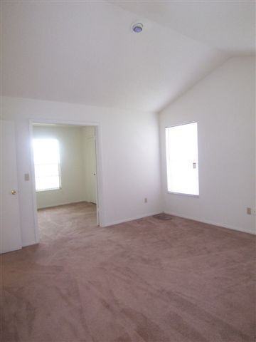 10819 Venice Cir - Photo 3 of 12