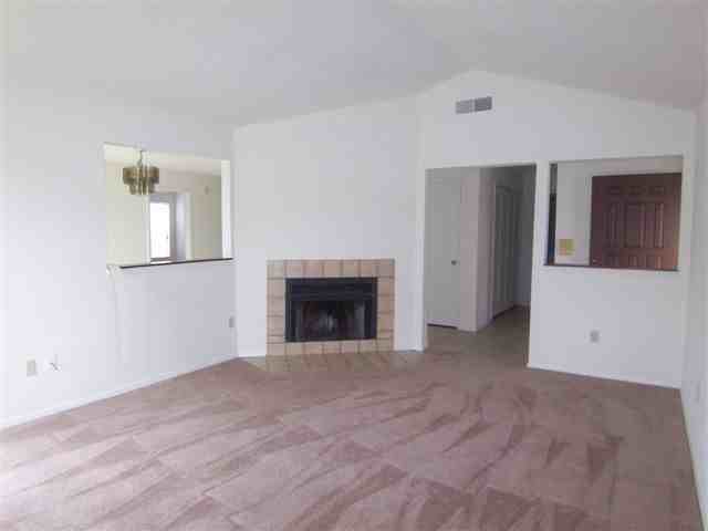 10819 Venice Cir - Photo 6 of 12
